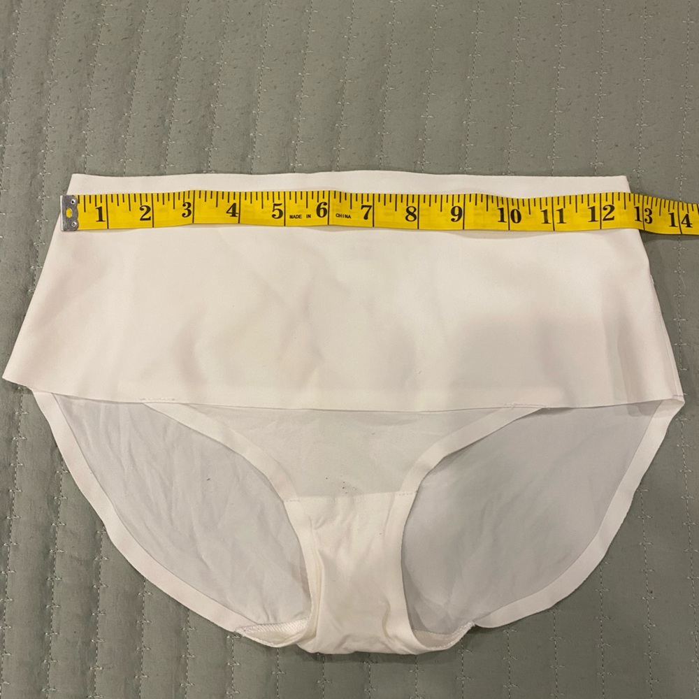 Spanx Undie-tectable Toasted Coconut Supersmooth Brief Panty Large - Picture 3 of 5